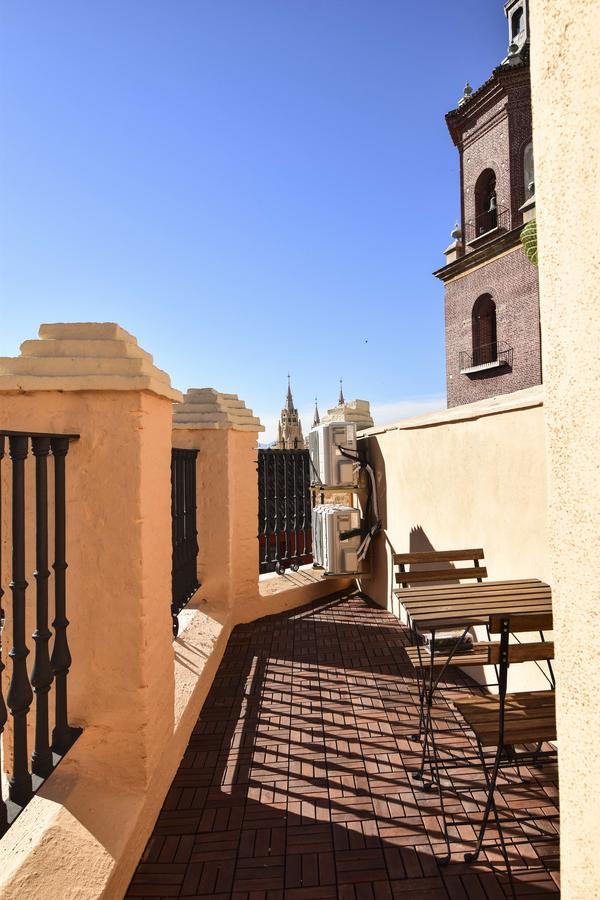 Letmalaga Comedy Bagian luar foto