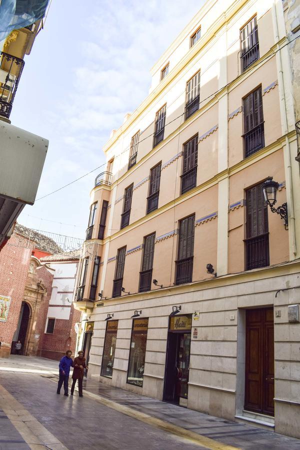 Letmalaga Comedy Bagian luar foto